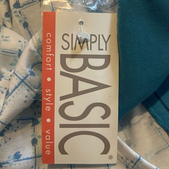 Simply Basic Women’s Size 2XL Shorts Floral Pajama Boxer Set - Picture 7 of 10